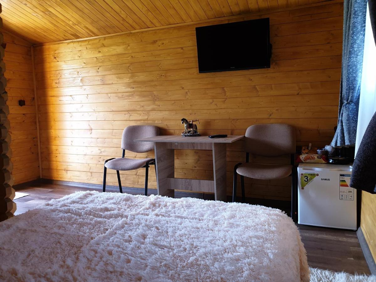 Casa Fericirii * Cîrţişoara