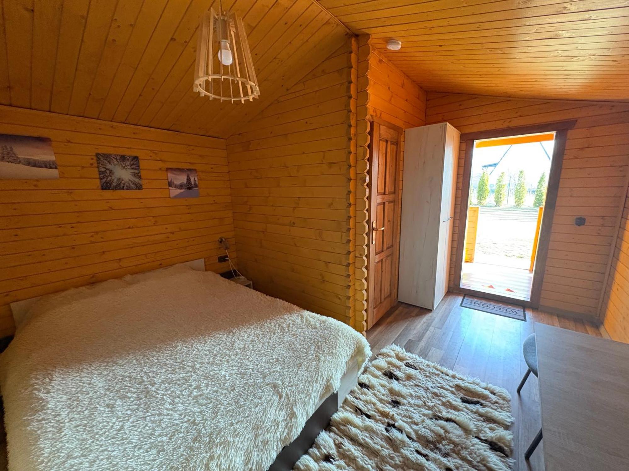 Casa Fericirii Cîrţişoara