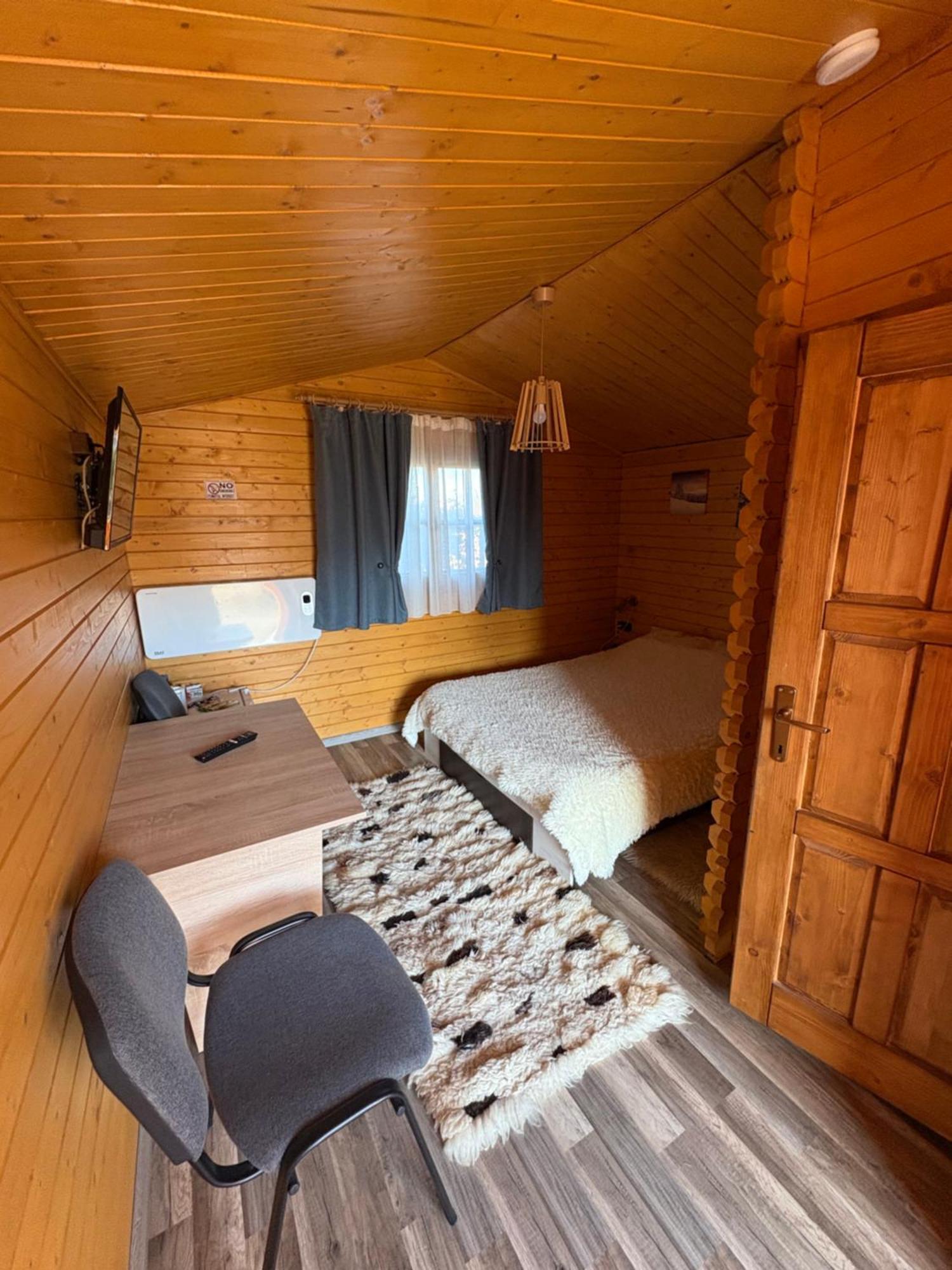 Cabană Casa Fericirii Cîrţişoara