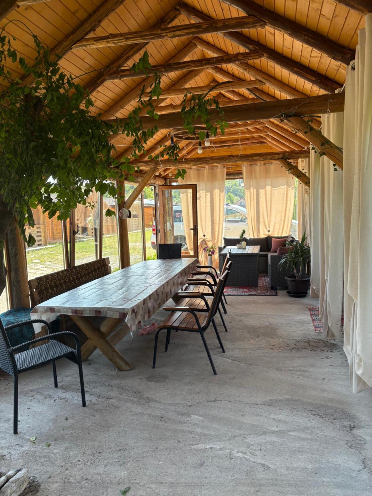 Casa Fericirii Cîrţişoara