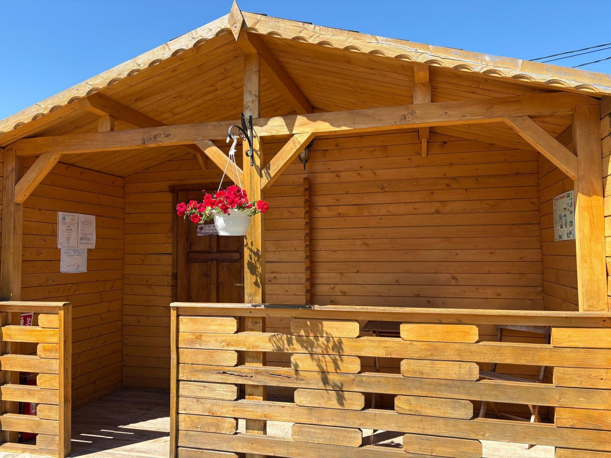 Casa Fericirii Cabană